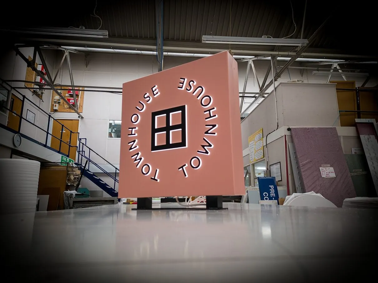 Fleet Services, Property Maintenance & Signage UK | LPW Group